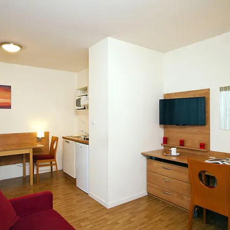 Sejours & Affaires Rennes Villa Camilla-3